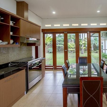 Kencana Villa Dago Bandung Eksteriør bilde